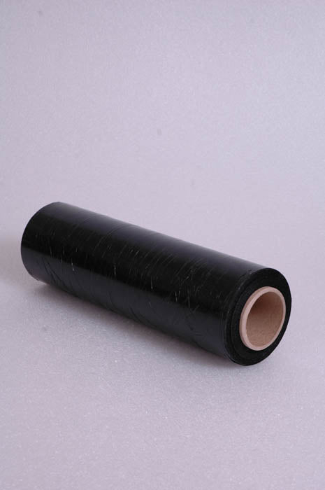 18" X 1500' Stretch Film Black 80 gauge